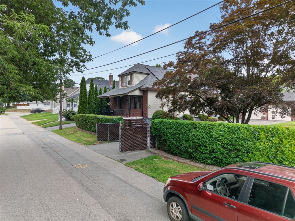 23 Hazel Street Methuen, MA 01844 - Photo 31 of 35