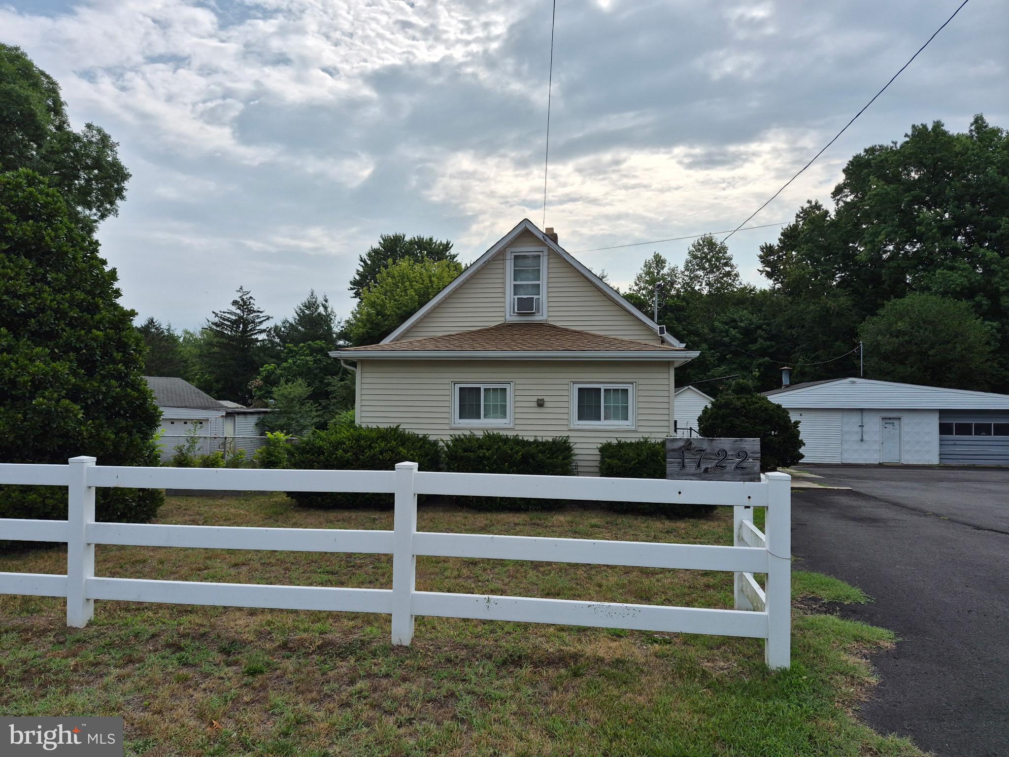 1722 Upper King Road Woodside, DE 19943 - Photo 1 of 1 Charming home with inviting curb appeal.