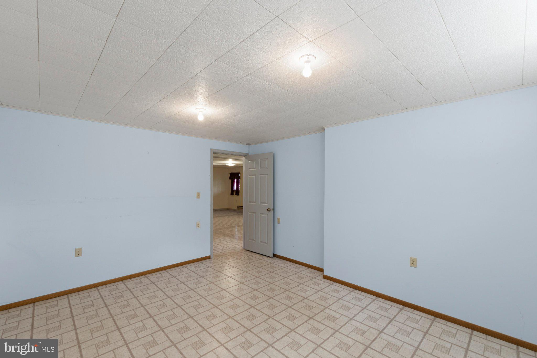 777 Glengary Road Winchester, VA 22603 - Photo 45 of 69 a view of hallway with natural light
