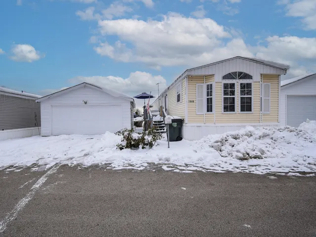 $29,500 | 3513 Barb Avenue, Unit 178, Waukegan, IL 60085