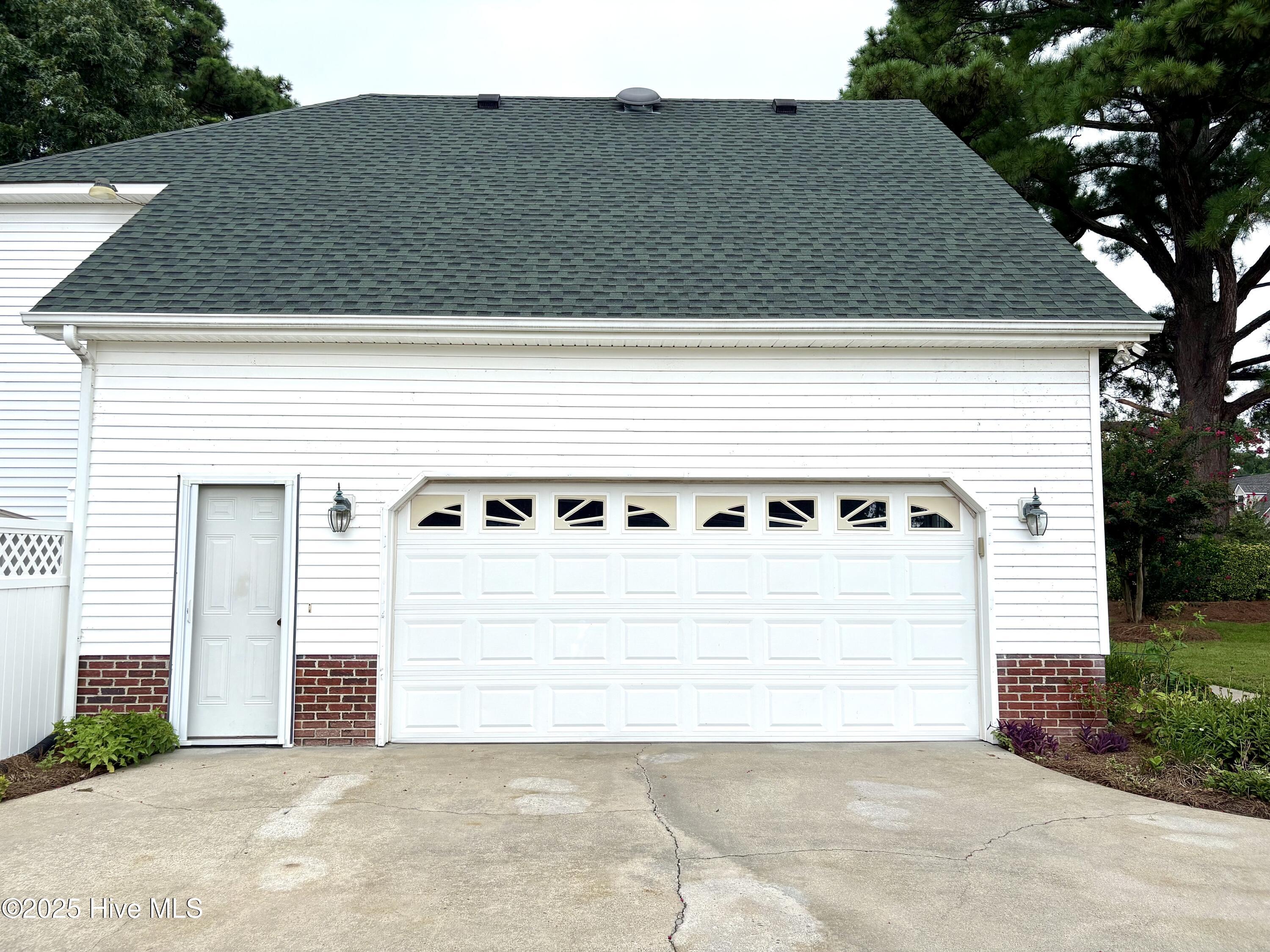 114 Vineyard Drive Camden, NC 27921 - Photo 2 of 44 Double car attached garage