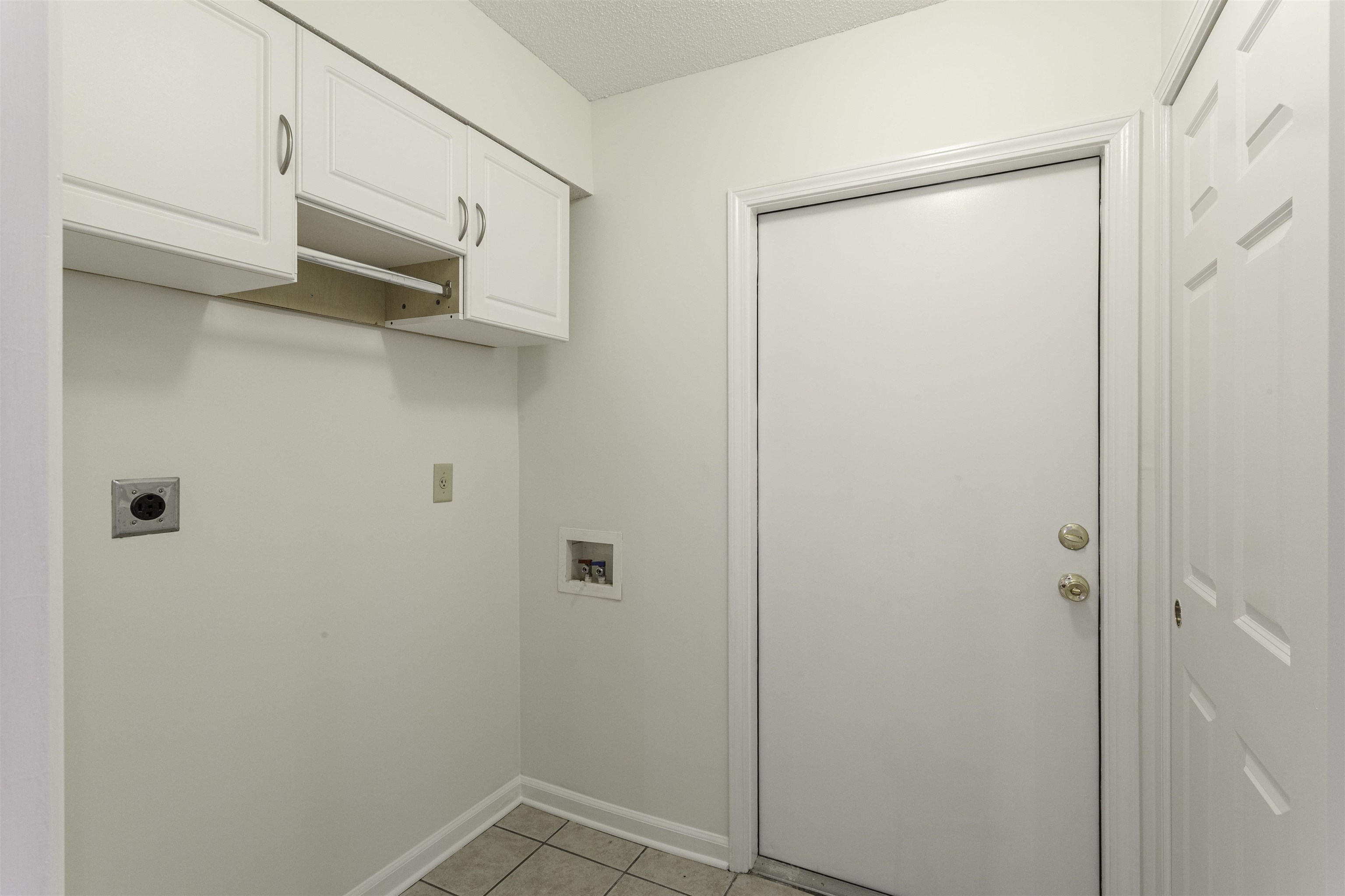 1187 Oak Timber Circle, Unit 33 Collierville, TN 38017 - Photo 10 of 22 a view of bathroom