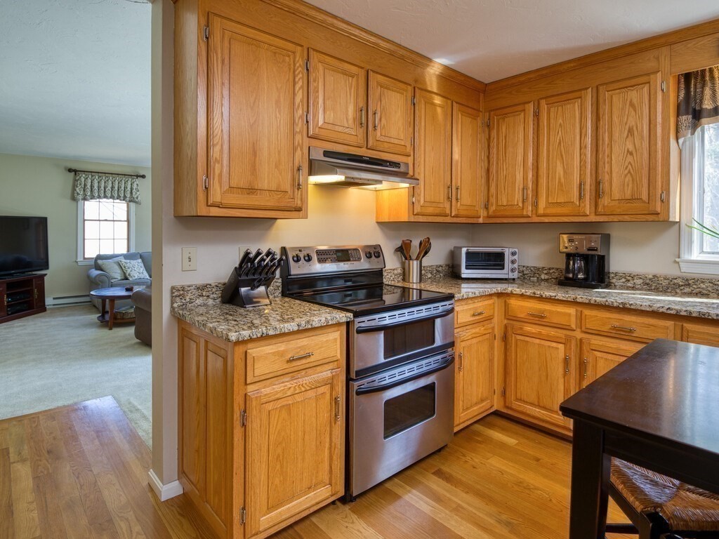 76 Allen Road Sturbridge, MA 01566 - Photo 4 of 26