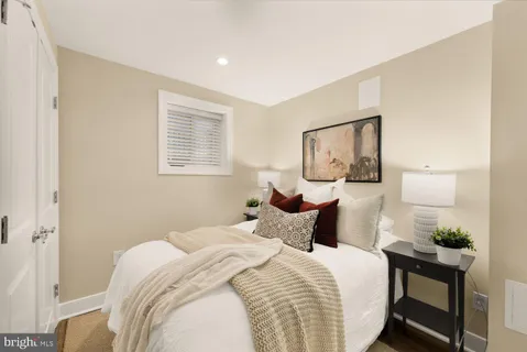 $1,199,000 | 1010 K Street Northeast, Washington, DC 20002