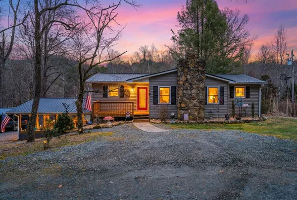 $400,000 | 78 Hideaway Cove, Hayesville, NC 28904