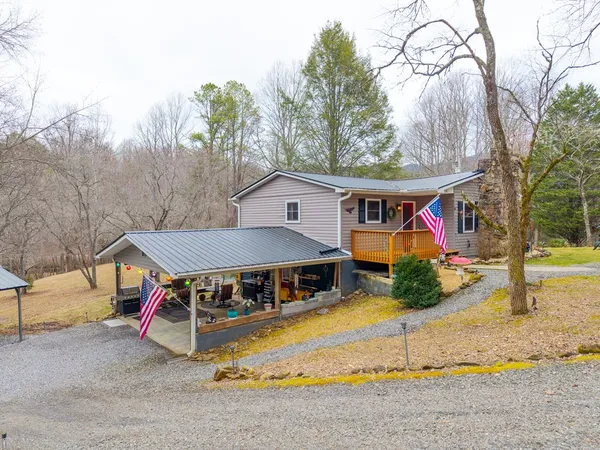 $400,000 | 78 Hideaway Cove, Hayesville, NC 28904