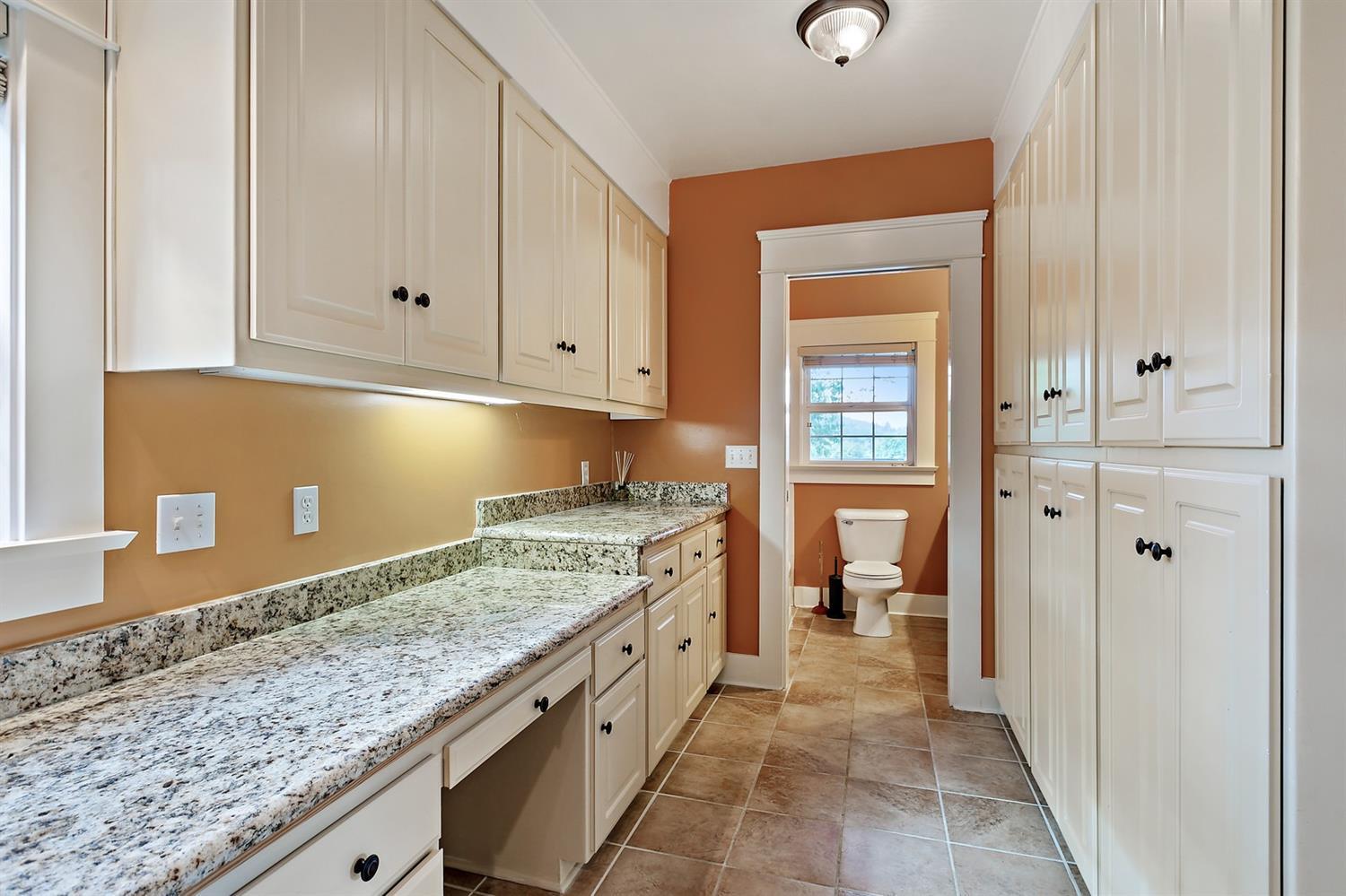 3976 Griffin Creek Road Medford, OR 97501 - Photo 10 of 34 Additional Photo