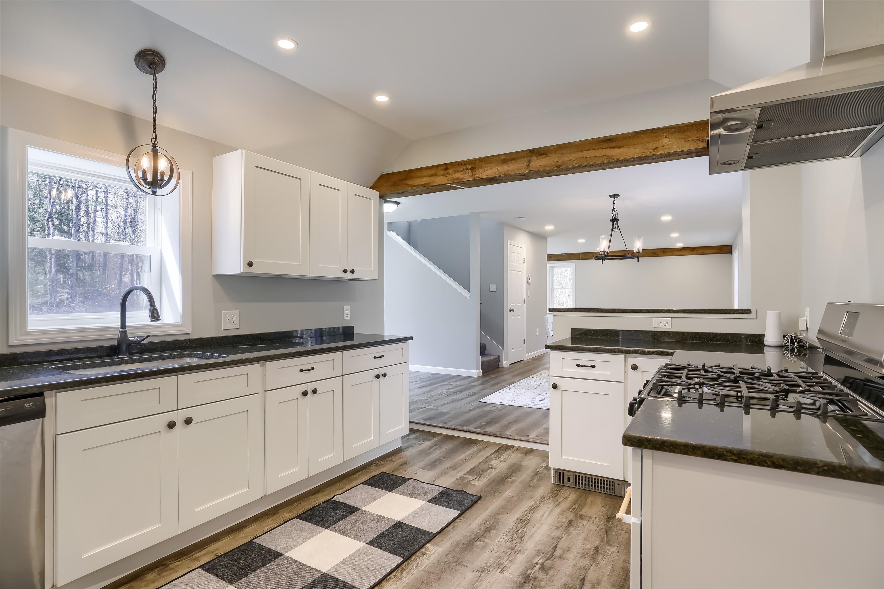 8 Cross Road Mont Vernon, NH 03057 - Photo 1 of 30