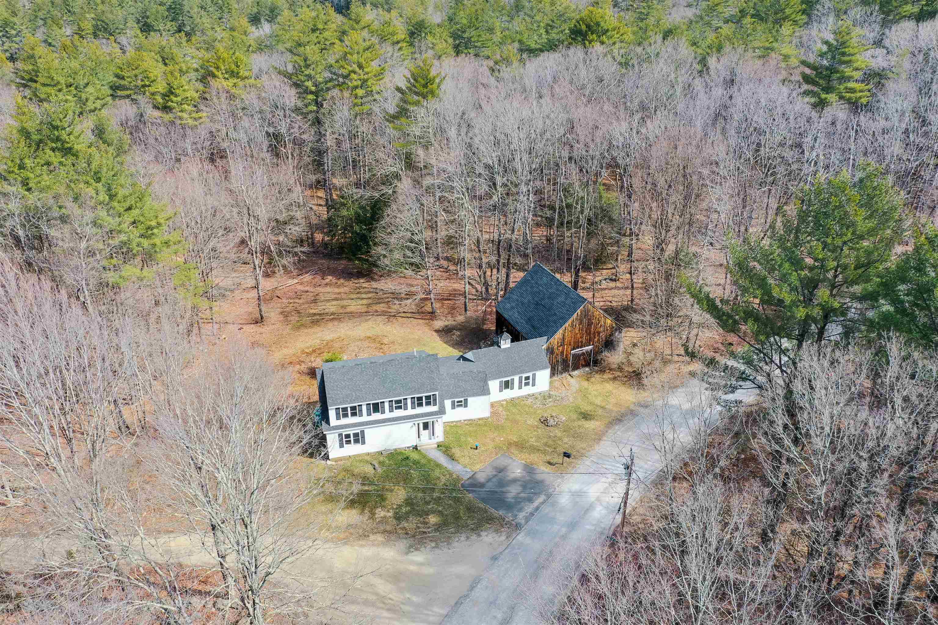 8 Cross Road Mont Vernon, NH 03057 - Photo 2 of 30