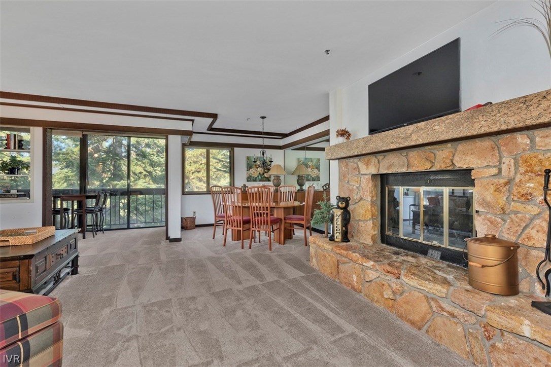 333 Ski Way, Unit 277 Incline Village, NV 89451 - Photo 3 of 33 a view of a livingroom with table and chairs