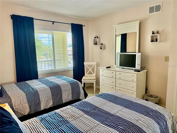 $229,000 | 433 Cerromar Lane, Unit 534, Venice, FL 34293