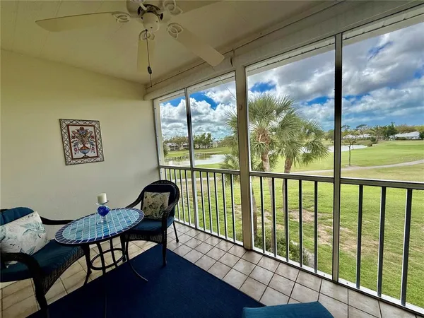 $229,000 | 433 Cerromar Lane, Unit 534, Venice, FL 34293