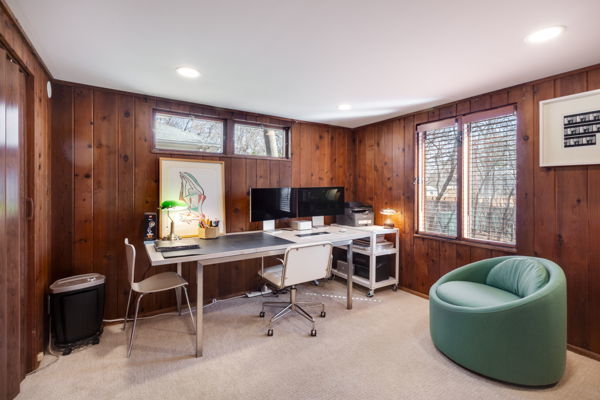 51 Wilcox Avenue Elgin, IL 60123 - Photo 16 of 20 a workspace with furniture and a potted plant