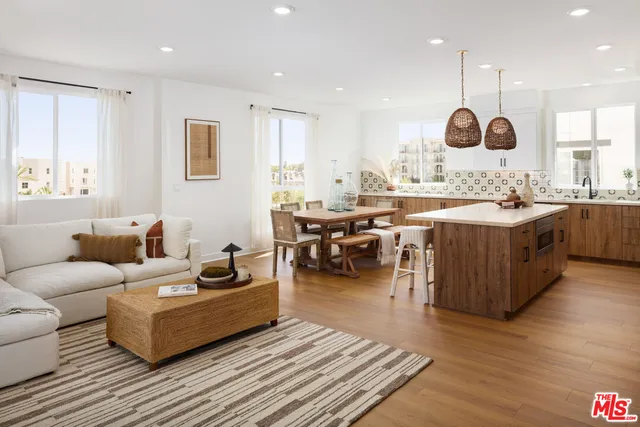 $1,046,990 | 1681 Coral Sea Lane, Los Angeles, CA 90732