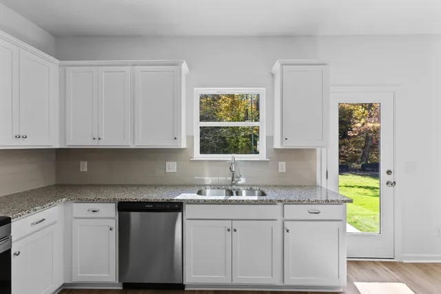 $299,990 | 133 Ironhorse Way, Dickson, TN 37055