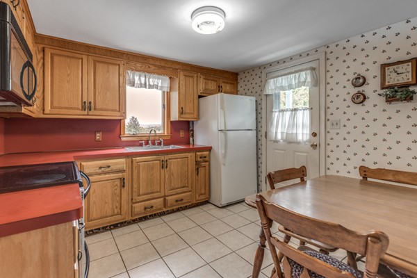 43 Upland Road Waltham, MA 02451 - Photo 13 of 30 Gallery Image 13