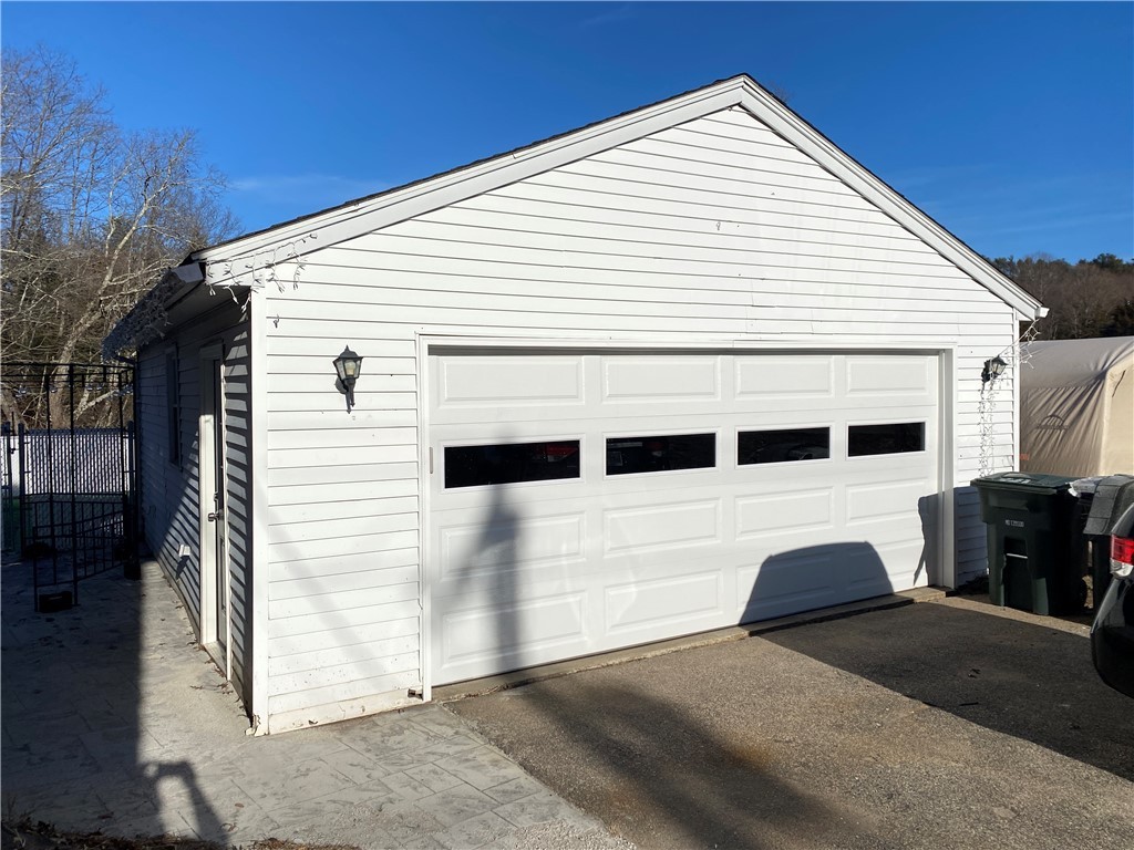 34 Log Bridge Road Coventry, RI 02816 - Photo 31 of 35