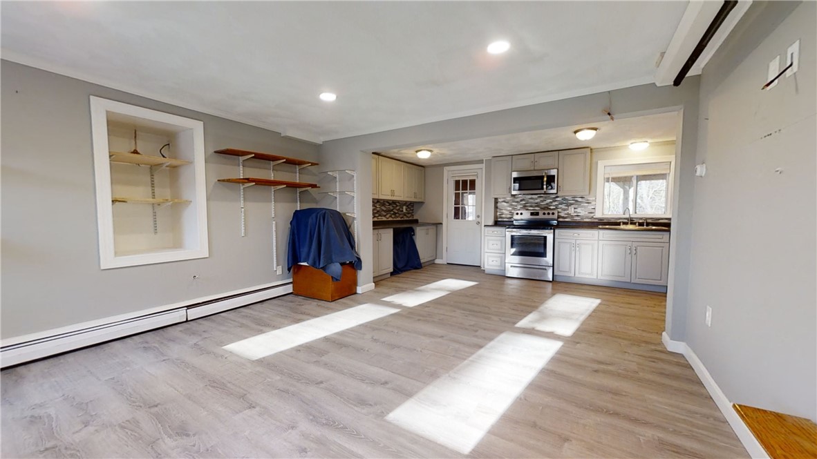 34 Log Bridge Road Coventry, RI 02816 - Photo 5 of 35