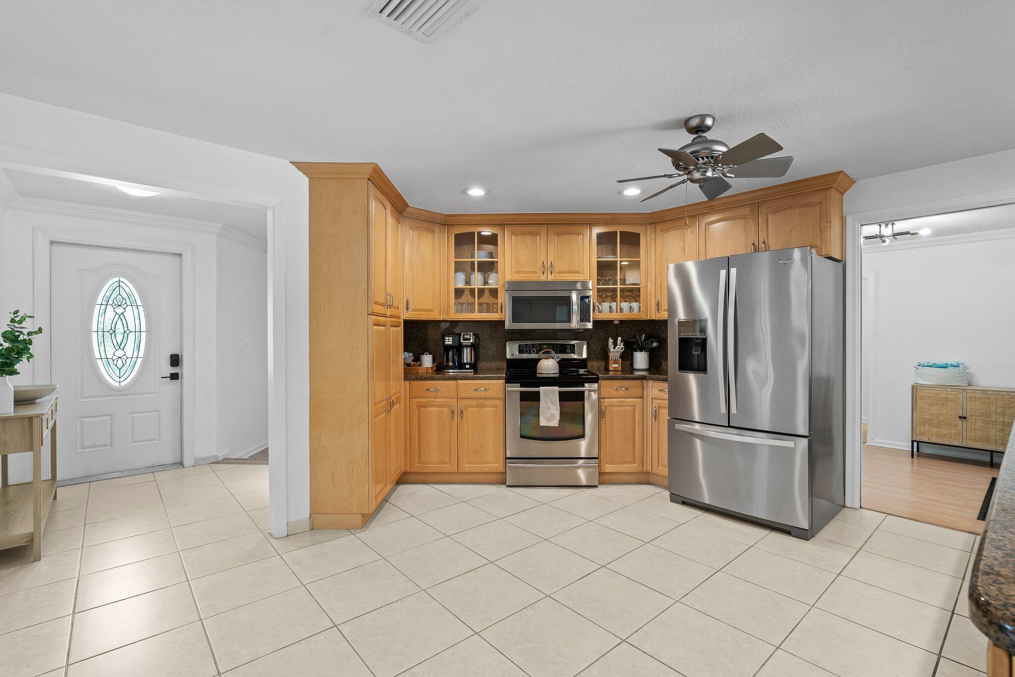 20210 Southwest 49th Court Southwest Ranches, FL 33332 - Photo 10 of 63 Kitchen