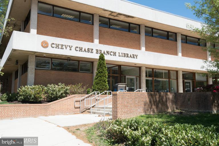 2717 Rittenhouse Street Northwest Washington, DC 20015 - Photo 54 of 59 The Library