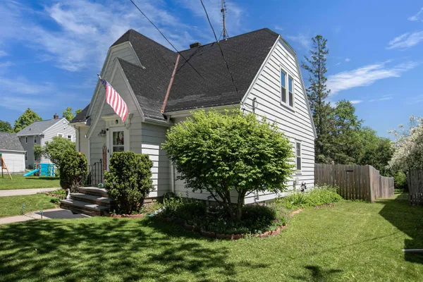 $257,750 | 1738 North Erb Street, Appleton, WI 54911