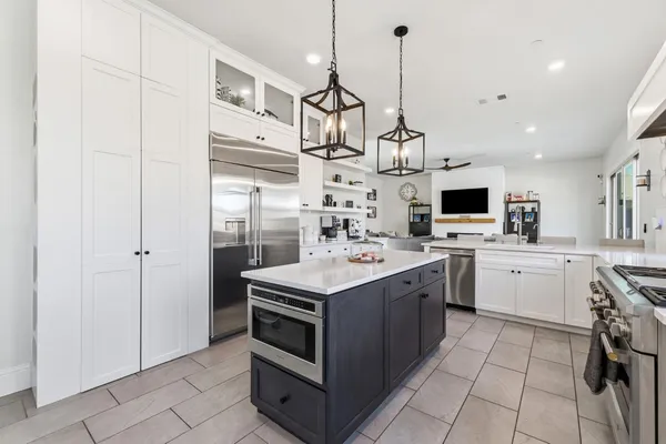 $869,900 | 785 Ponderosa Way, Madera, CA 93636