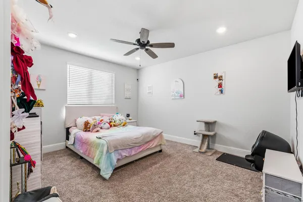 $869,900 | 785 Ponderosa Way, Madera, CA 93636