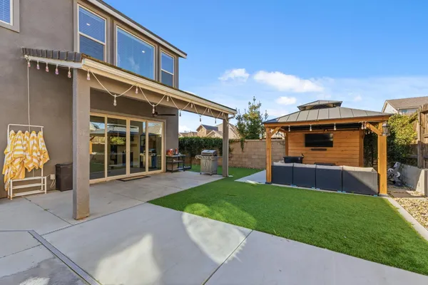 $869,900 | 785 Ponderosa Way, Madera, CA 93636