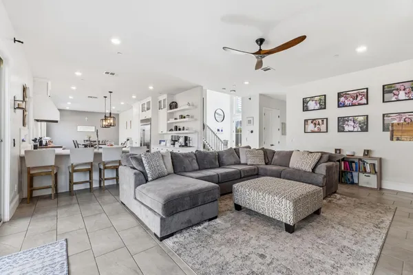 $869,900 | 785 Ponderosa Way, Madera, CA 93636
