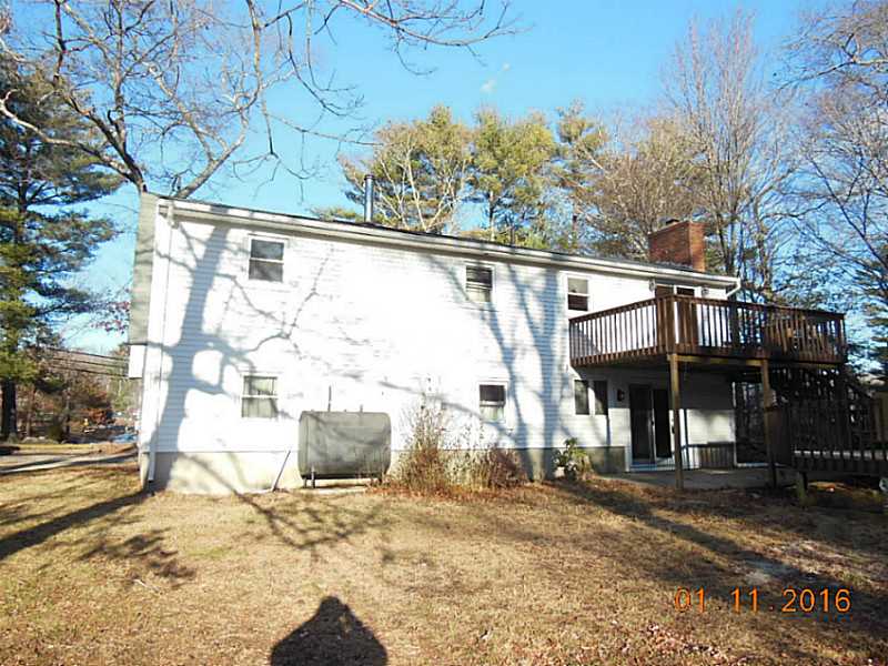 1708 Flat River Road Coventry, RI 02816 - Photo 3 of 12 Exterior Back.
