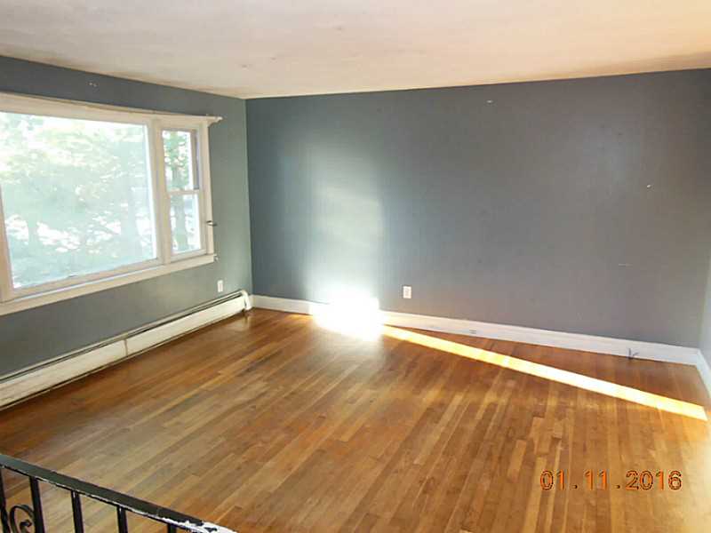 1708 Flat River Road Coventry, RI 02816 - Photo 4 of 12 Living Room.