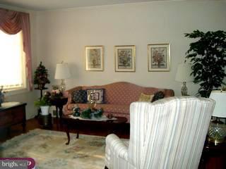 504 Palmer Road Conshohocken, PA 19428 - Photo 3 of 5 Gallery Image 3