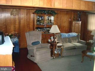 504 Palmer Road Conshohocken, PA 19428 - Photo 4 of 5 Gallery Image 4