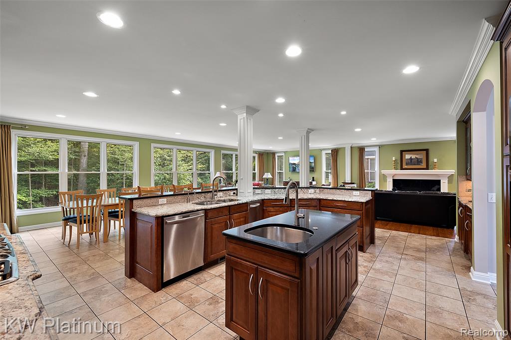 691 Lake Ridge Road Rochester Hills, MI 48307 - Photo 31 of 90