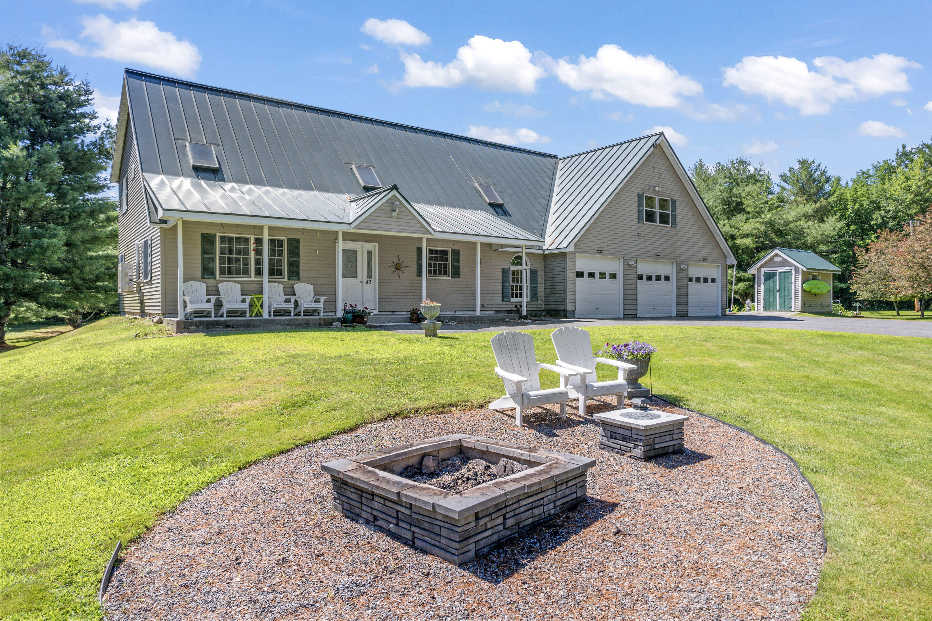 43 Pike Road Winslow, ME 04901 - Photo 5 of 64 43 Pike Rd_105