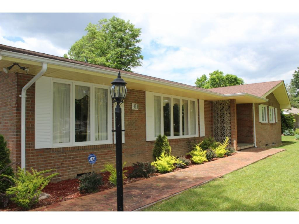 404 High Ridge Road Kingsport, TN 37660 - Photo 6 of 36 Photo 6