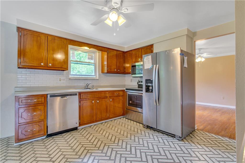 219 Rush Valley Road Monroeville, PA 15146 - Photo 7 of 25 Gallery Image 7