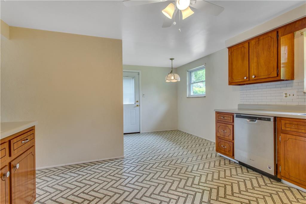 219 Rush Valley Road Monroeville, PA 15146 - Photo 8 of 25 Gallery Image 8