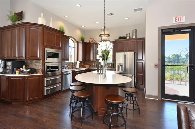 $895,000 | 8101 Gabanna Drive, Sarasota, FL 34231