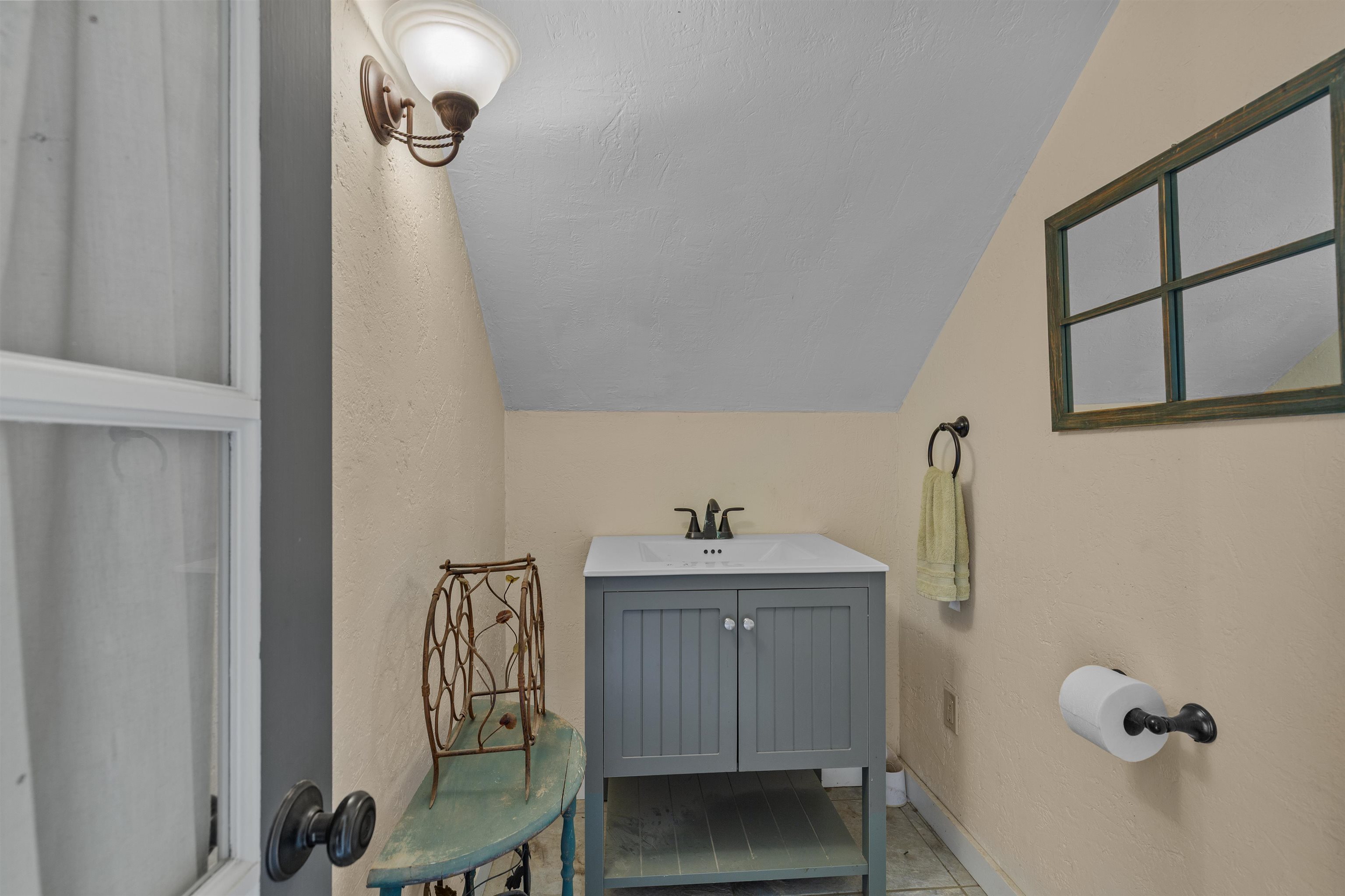 1662 Latham Road Thetford, VT 05043 - Photo 47 of 60