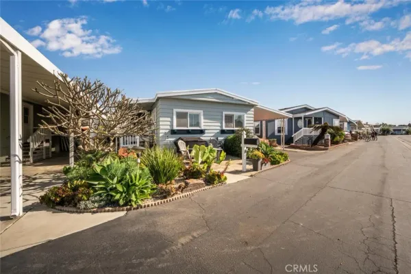 $165,000 | 16222 Monterey Lane, Unit 81, Huntington Beach, CA 92649