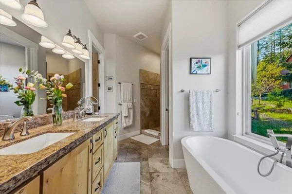 $1,200,000 | 11198 Pittsburg Mine Road, Nevada City, CA 95959