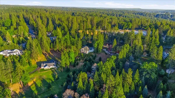 $1,200,000 | 11198 Pittsburg Mine Road, Nevada City, CA 95959