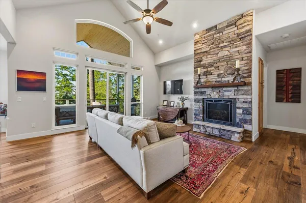 $1,200,000 | 11198 Pittsburg Mine Road, Nevada City, CA 95959
