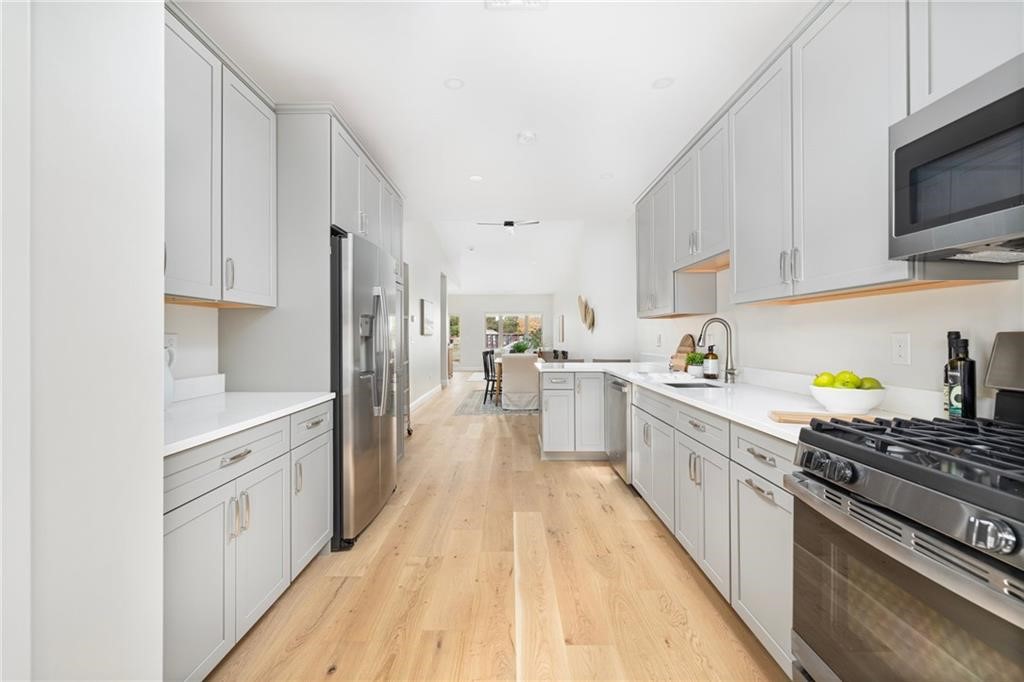 81 West Valley Circle West Warwick, RI 02893 - Photo 8 of 38