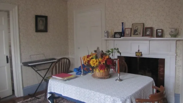 $1,595 | 1031 Main Street, Unit 1, Ashby, MA 01431