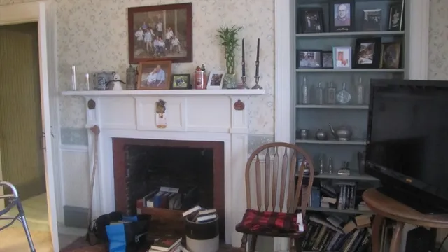 $1,595 | 1031 Main Street, Unit 1, Ashby, MA 01431