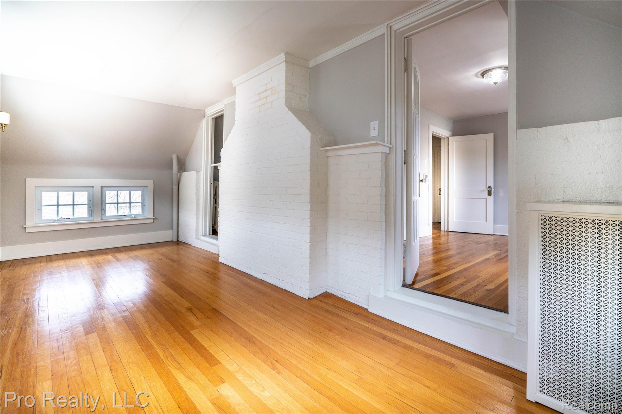 1135 Nottingham Road Grosse Pointe, MI 48230 - Photo 11 of 21 DSC03734-HDR.jpg