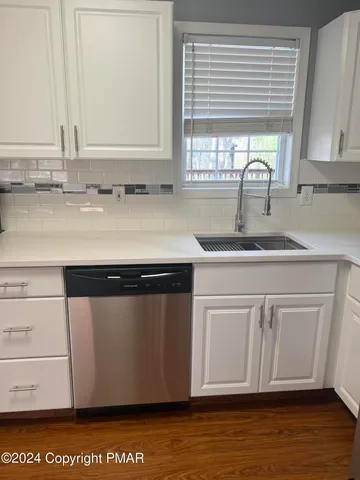 $359,800 | 7109 Pine Grove Drive, East Stroudsburg, PA 18301