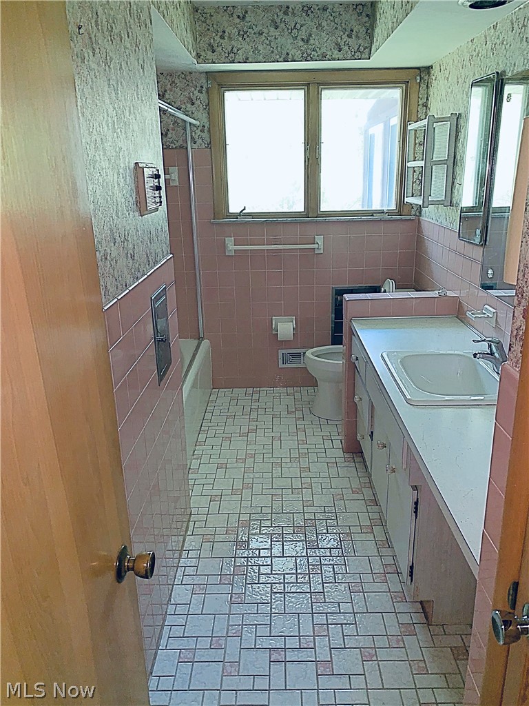 7597 Webster Road Cleveland, OH 44130 - Photo 22 of 22 Gallery Image 22